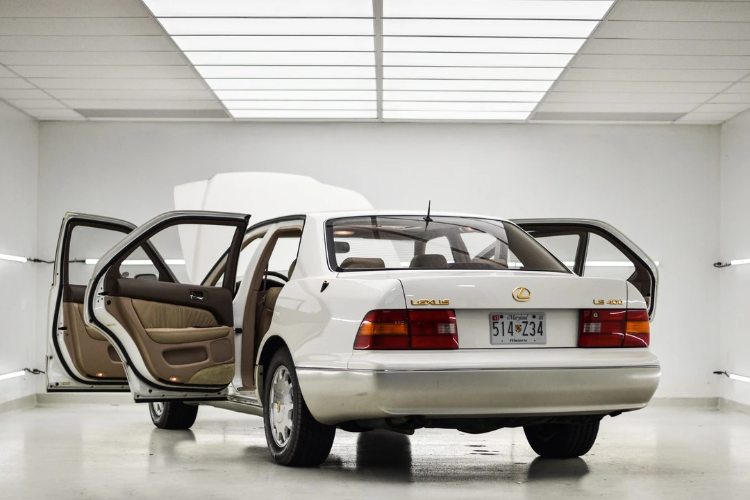 1996 Lexus LS 2nd Gen - Image 29 of 31