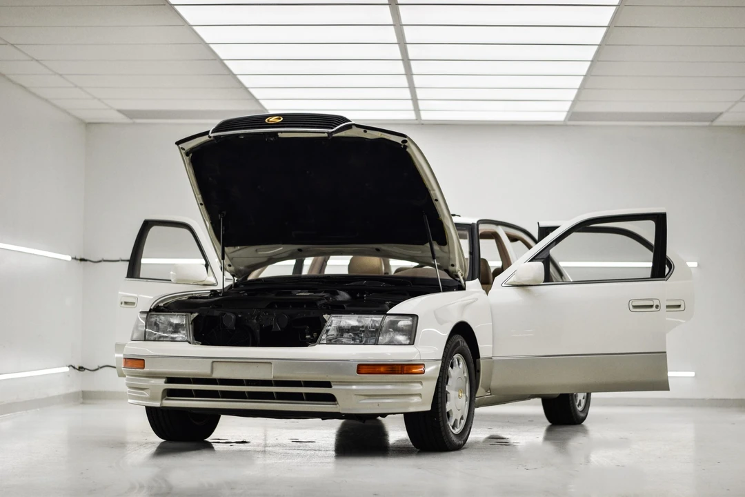 1996 Lexus LS 2nd Gen - Image 28 of 31