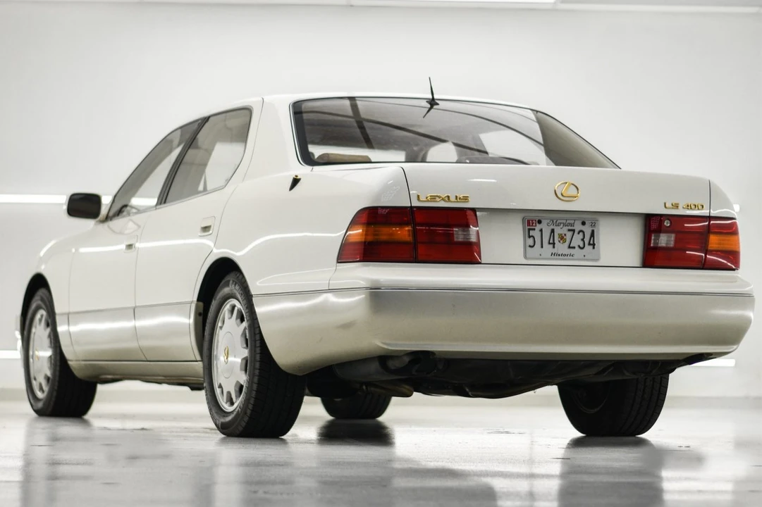1996 Lexus LS 2nd Gen - Image 25 of 31