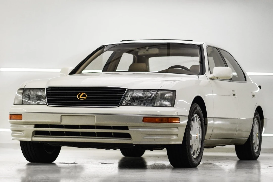 1996 Lexus LS 2nd Gen - Image 19 of 31