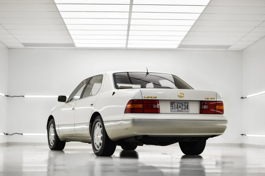 1996 Lexus LS 2nd Gen - Image 24 of 31