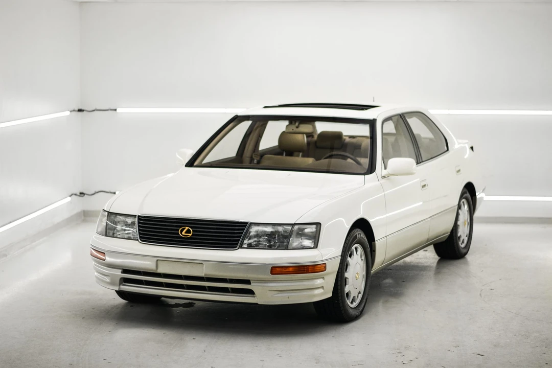 1996 Lexus LS 2nd Gen - Image 22 of 31