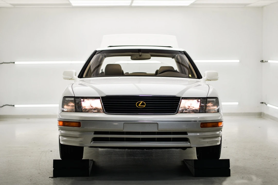 1996 Lexus LS 2nd Gen - Image 26 of 31