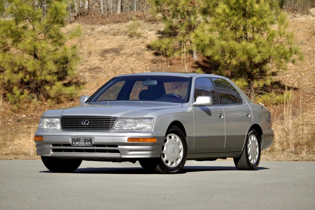 1996 Lexus LS 2nd Gen - Image 2 of 31