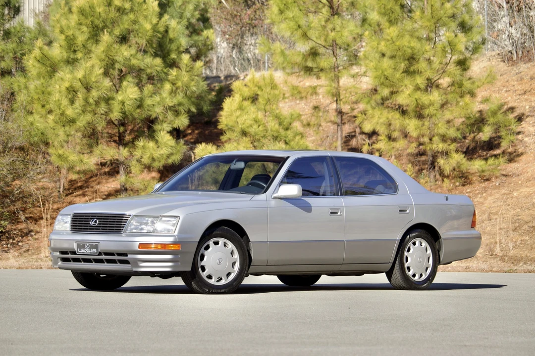 1996 Lexus LS 2nd Gen - Image 26 of 31