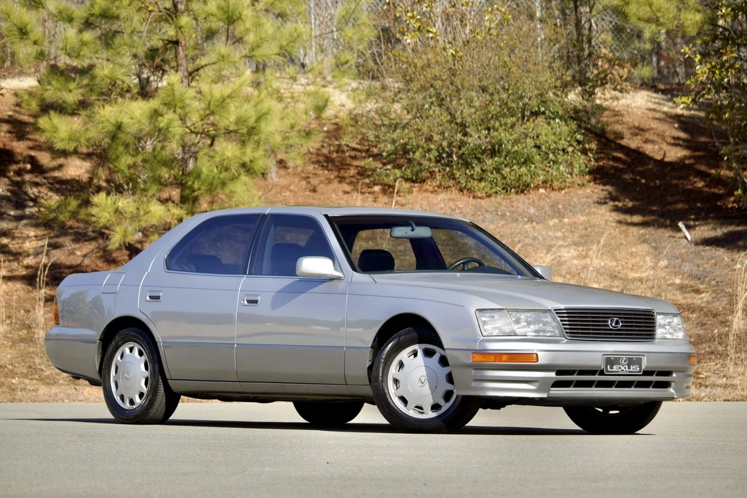 1996 Lexus LS 2nd Gen - Image 11 of 31