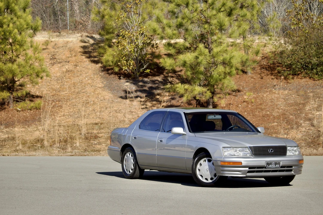 1996 Lexus LS 2nd Gen - Image 9 of 31