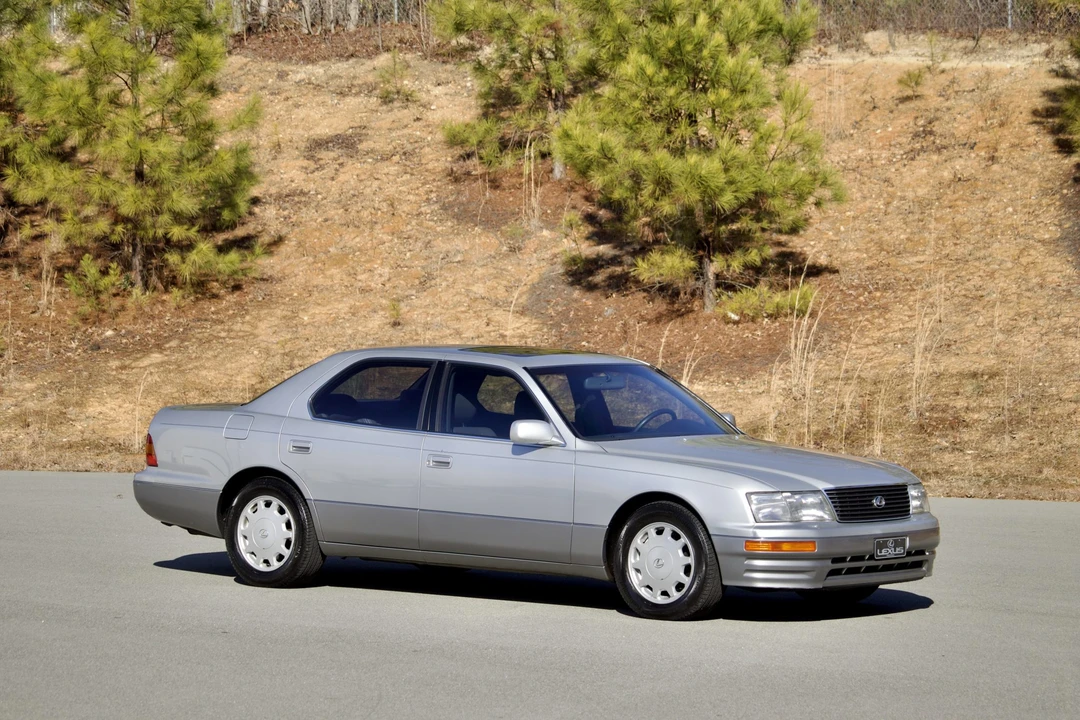 1996 Lexus LS 2nd Gen - Image 12 of 31