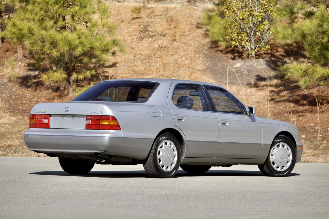 1996 Lexus LS 2nd Gen - Image 15 of 31