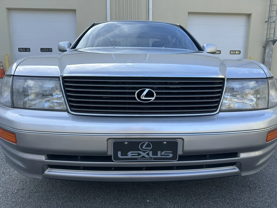 1996 Lexus LS 2nd Gen - Image 28 of 31