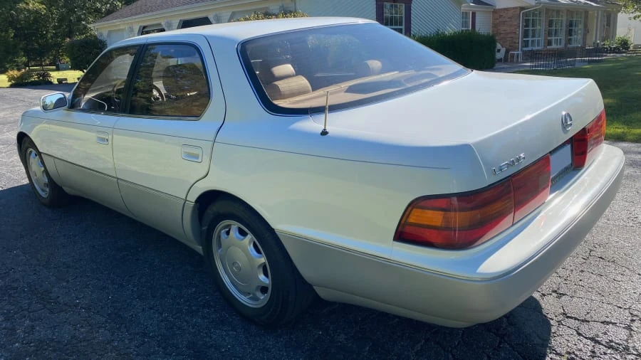 1996 Lexus LS 2nd Gen - Image 2 of 13