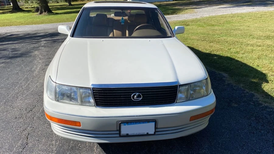 1996 Lexus LS 2nd Gen - Image 9 of 13