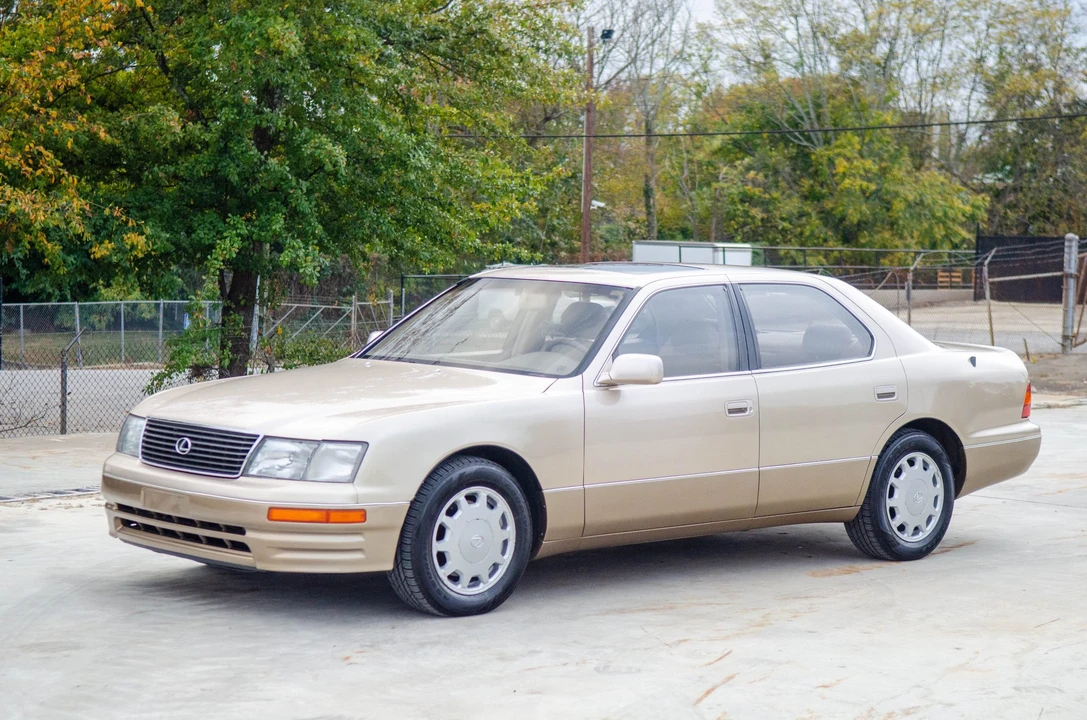 1996 Lexus LS 2nd Gen - Image 14 of 31
