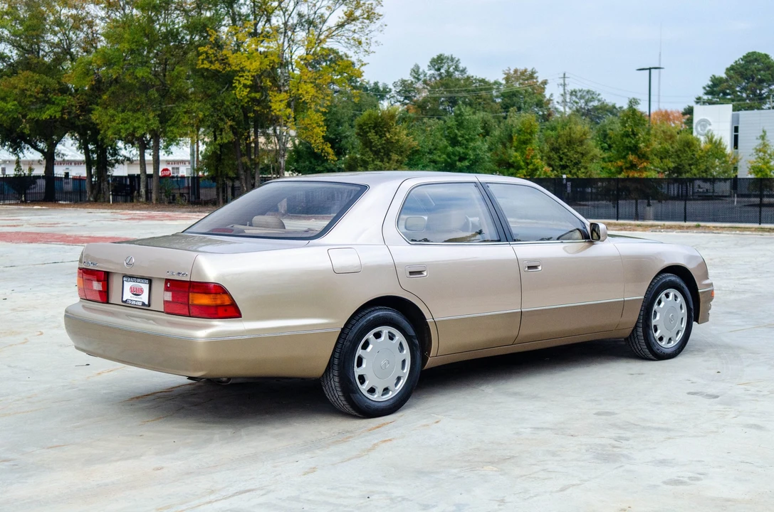 1996 Lexus LS 2nd Gen - Image 29 of 31