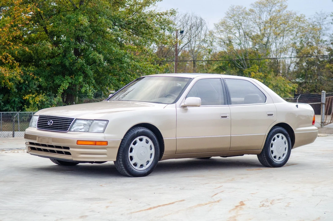 1996 Lexus LS 2nd Gen - Image 13 of 31