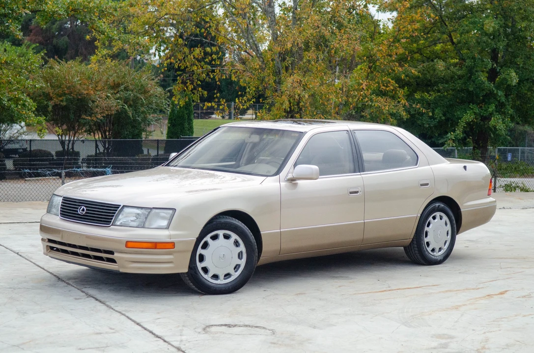 1996 Lexus LS 2nd Gen - Image 12 of 31