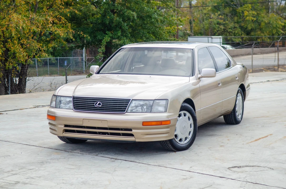 1996 Lexus LS 2nd Gen - Image 6 of 31