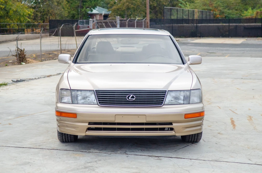 1996 Lexus LS 2nd Gen - Image 5 of 31