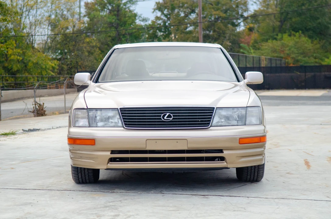 1996 Lexus LS 2nd Gen - Image 4 of 31