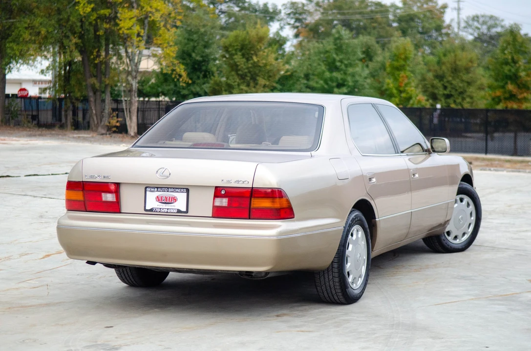 1996 Lexus LS 2nd Gen - Image 26 of 31