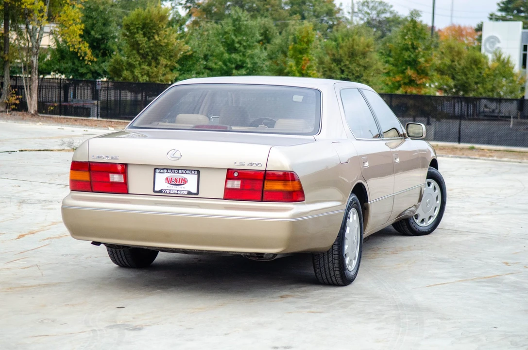 1996 Lexus LS 2nd Gen - Image 25 of 31