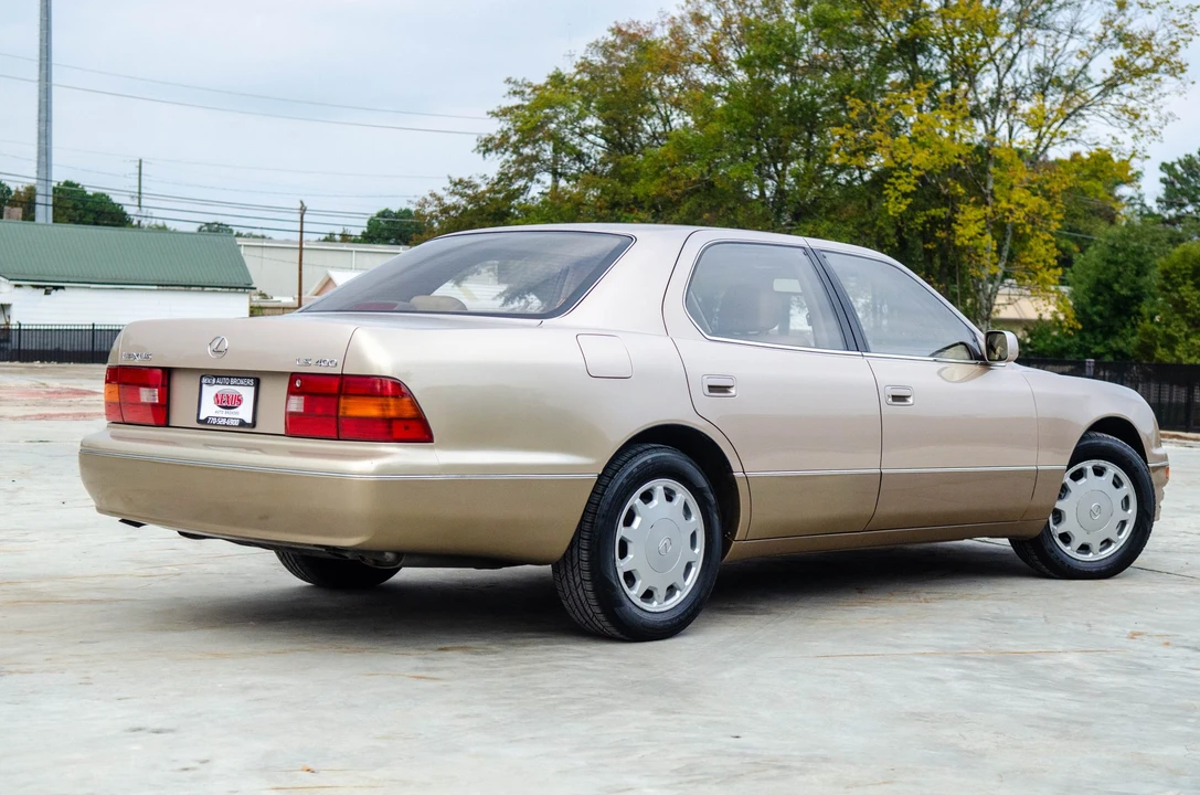 1996 Lexus LS 2nd Gen - Image 28 of 31