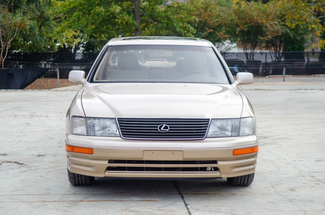 1996 Lexus LS 2nd Gen - Image 3 of 31