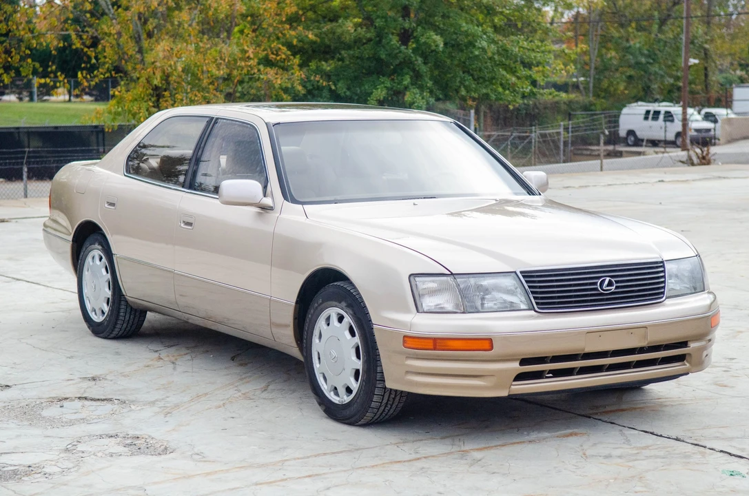 1996 Lexus LS 2nd Gen - Image 2 of 31