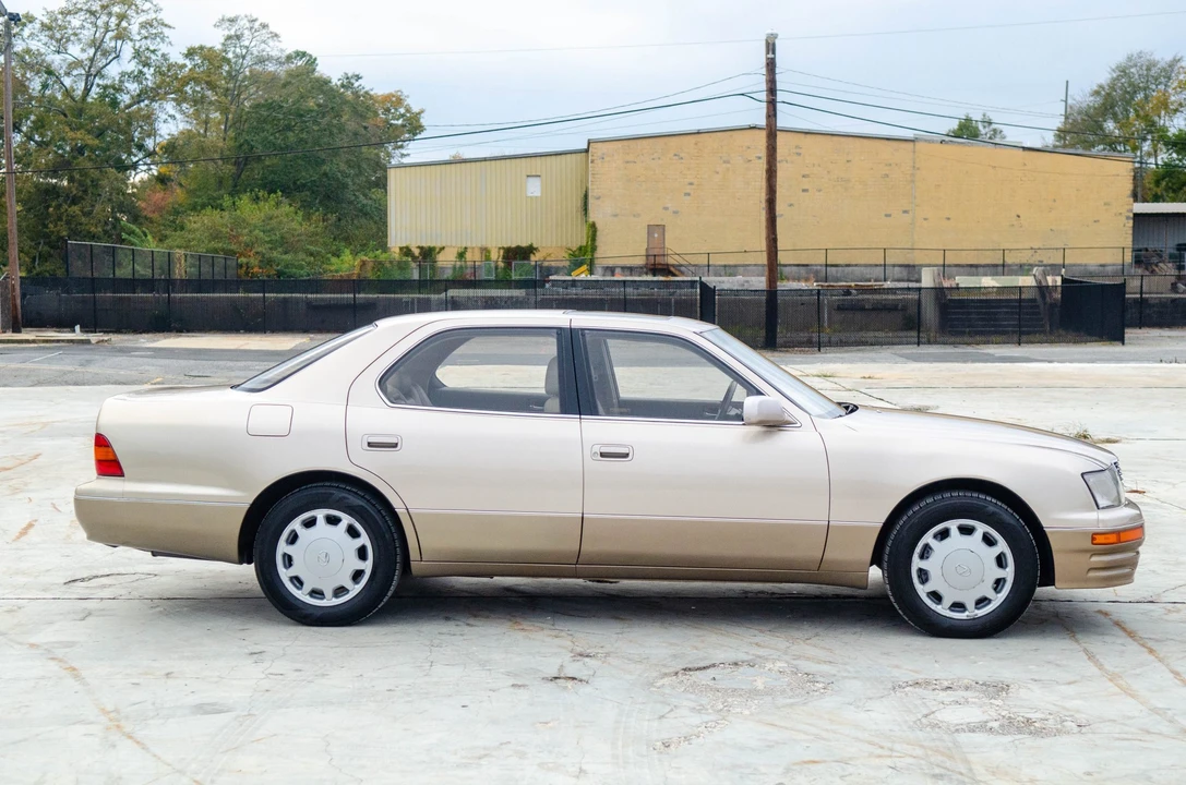 1996 Lexus LS 2nd Gen - Image 31 of 31