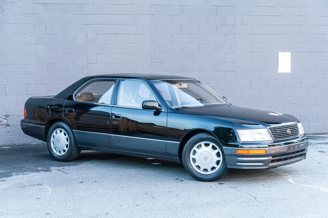1996 Lexus LS 2nd Gen - Image 13 of 31