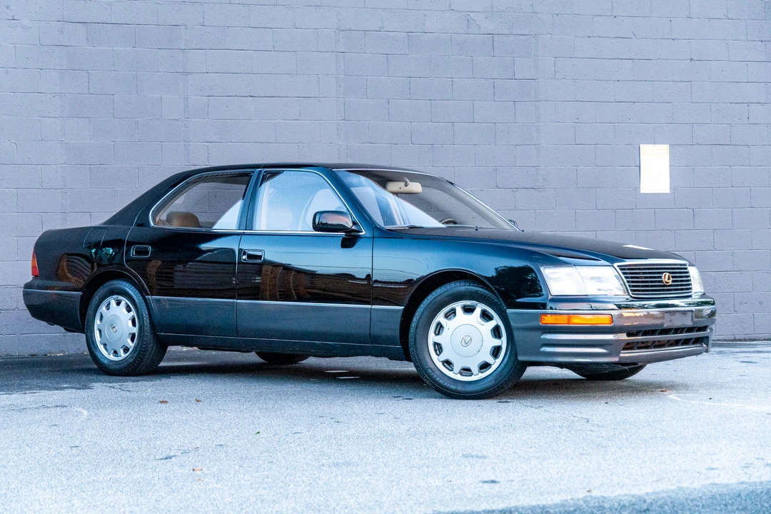 1996 Lexus LS 2nd Gen - Image 12 of 31