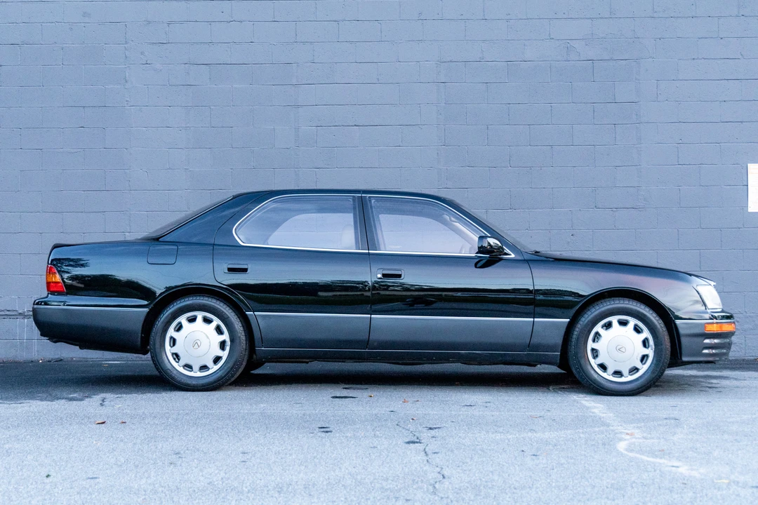 1996 Lexus LS 2nd Gen - Image 15 of 31