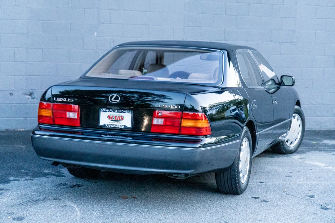 1996 Lexus LS 2nd Gen - Image 20 of 31