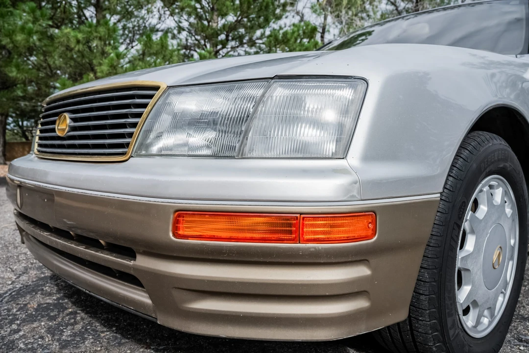 1996 Lexus LS 1st Gen - Image 16 of 31