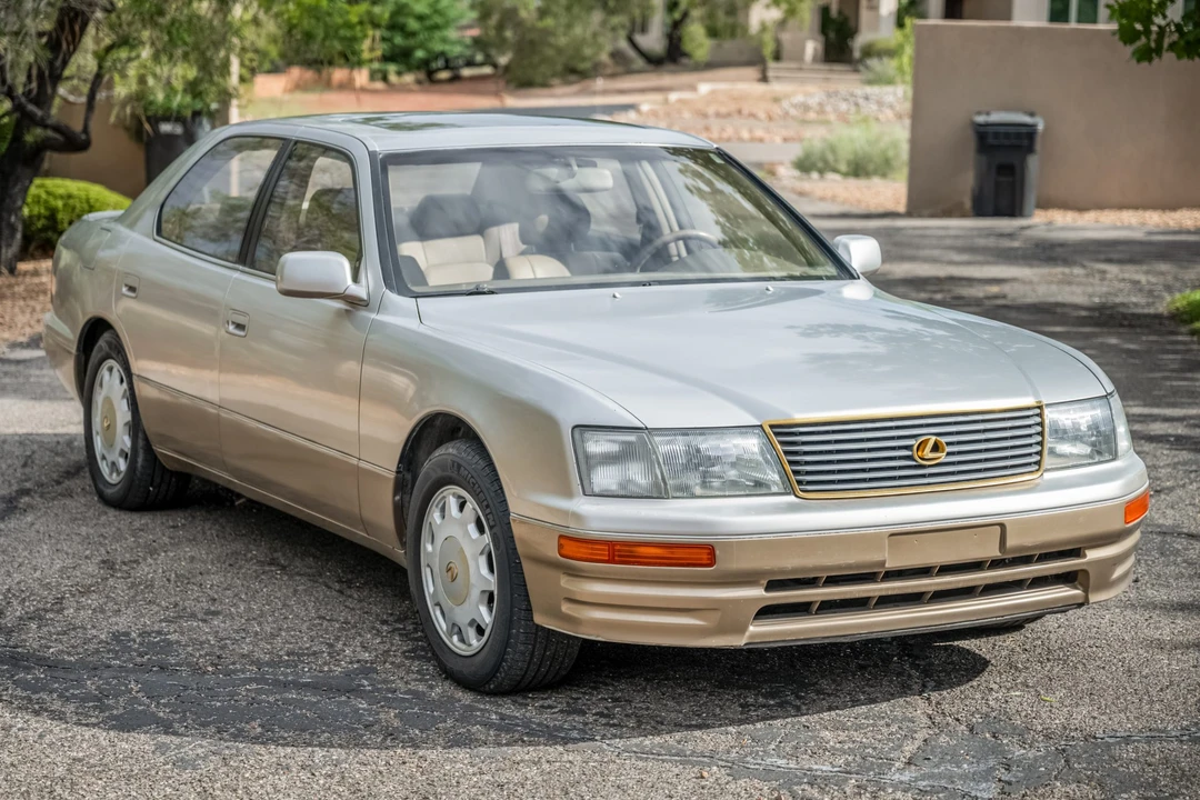 1996 Lexus LS 1st Gen - Image 9 of 31