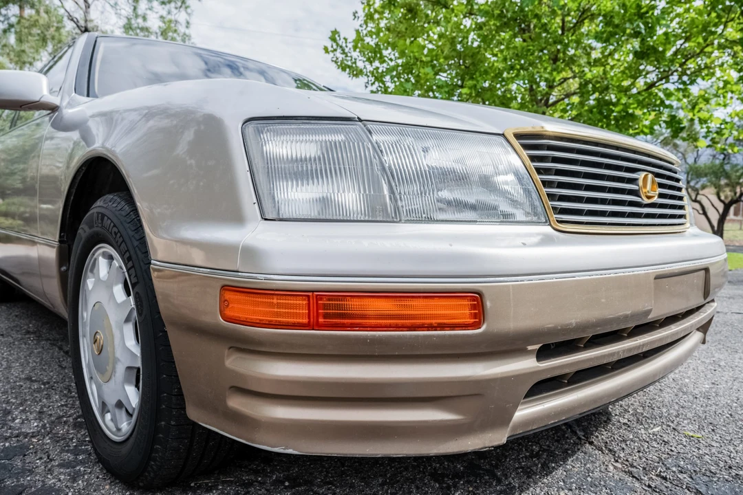 1996 Lexus LS 1st Gen - Image 12 of 31