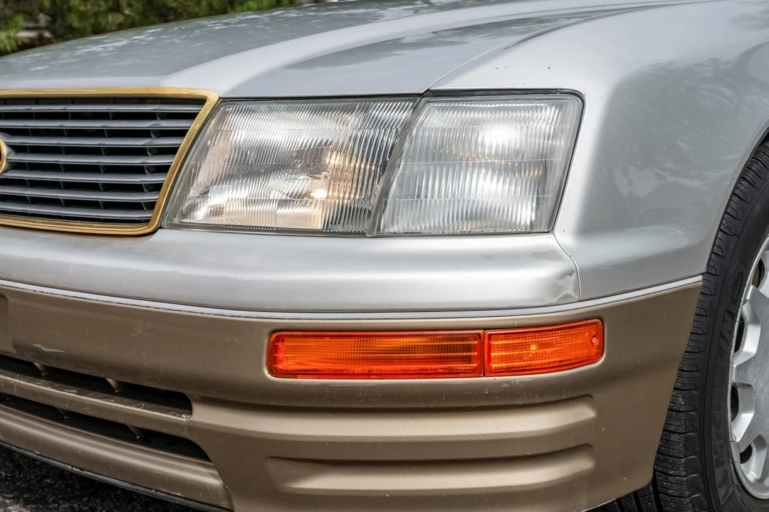 1996 Lexus LS 1st Gen - Image 15 of 31
