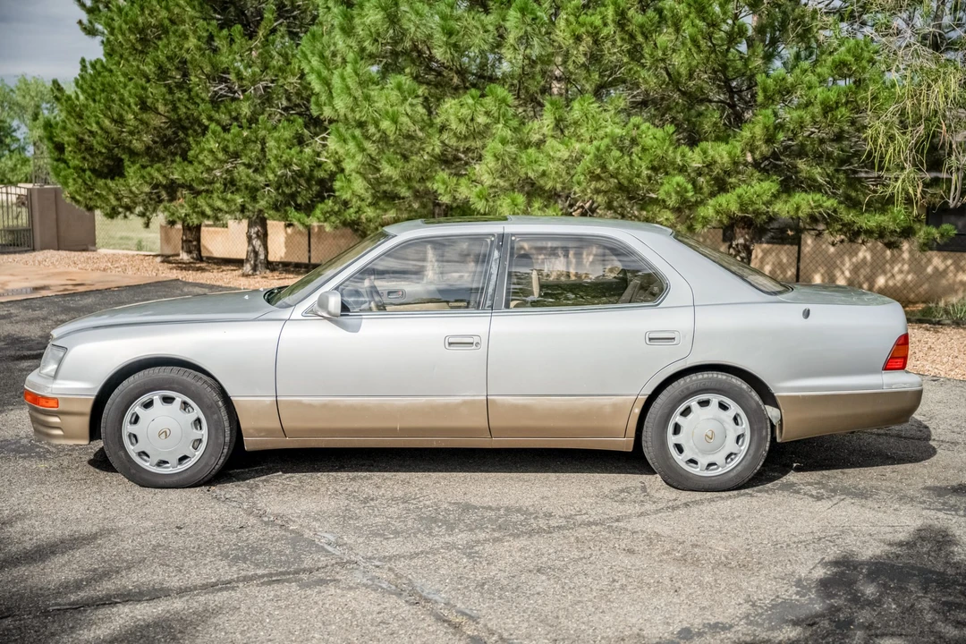 1996 Lexus LS 1st Gen - Image 3 of 31