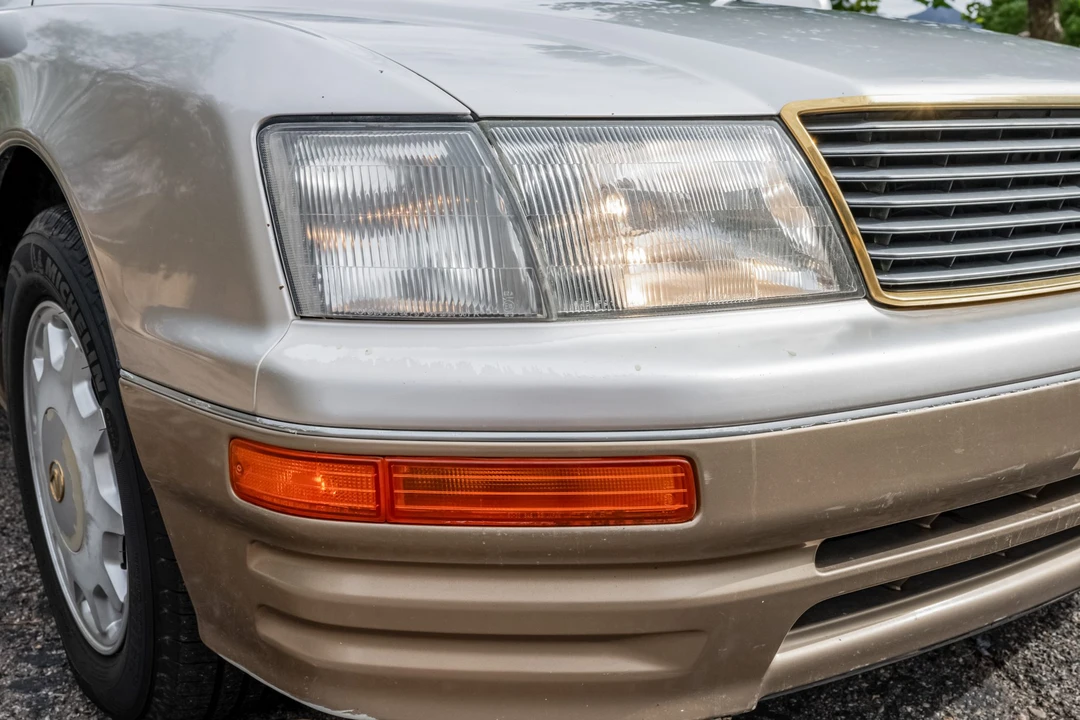 1996 Lexus LS 1st Gen - Image 13 of 31