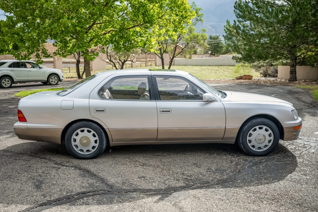 1996 Lexus LS 1st Gen - Image 8 of 31
