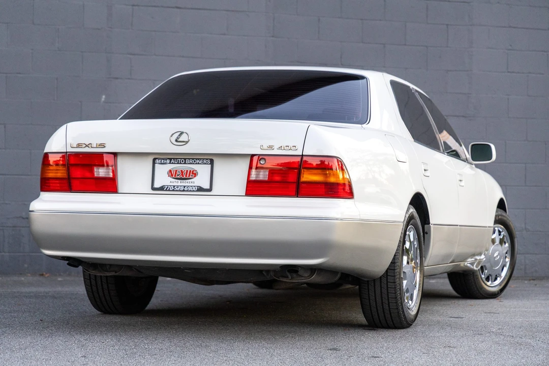 1996 Lexus LS 2nd Gen - Image 21 of 31