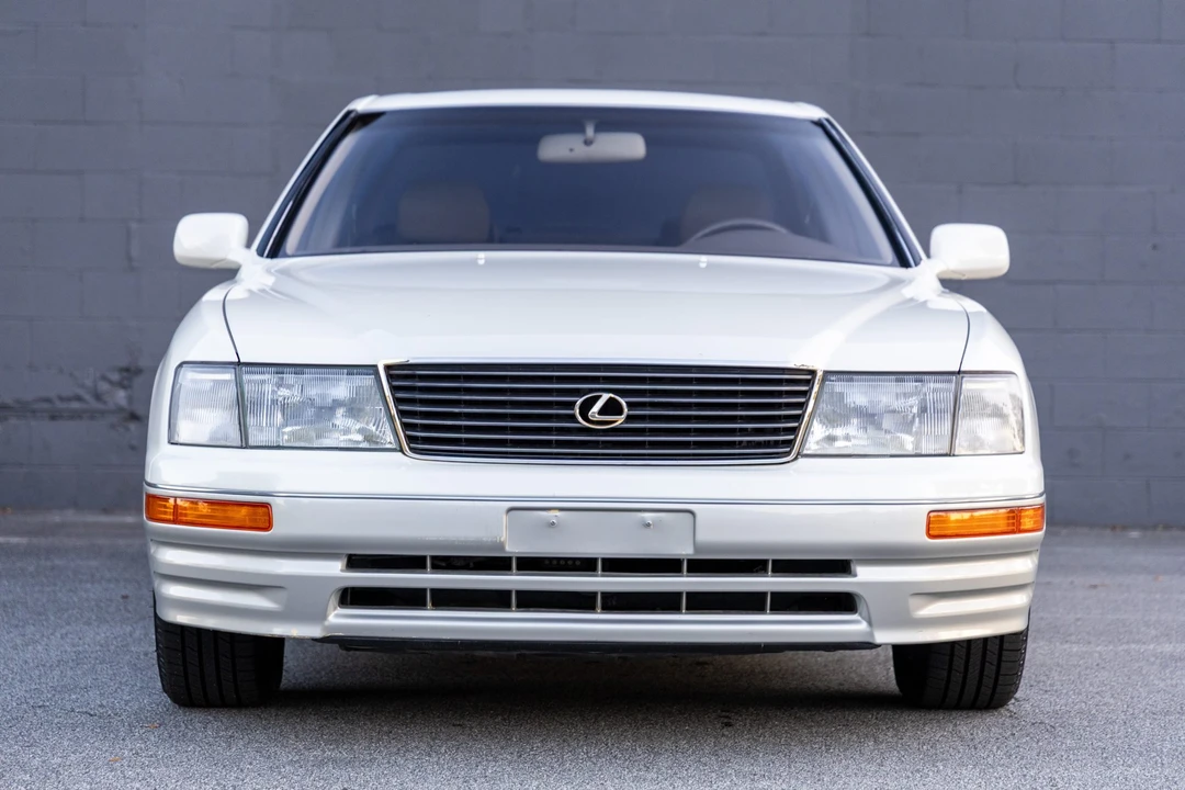 1996 Lexus LS 2nd Gen - Image 9 of 31