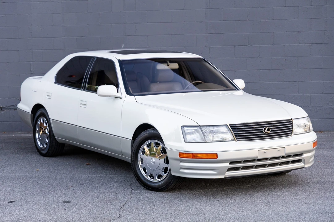 1996 Lexus LS 2nd Gen - Image 14 of 31