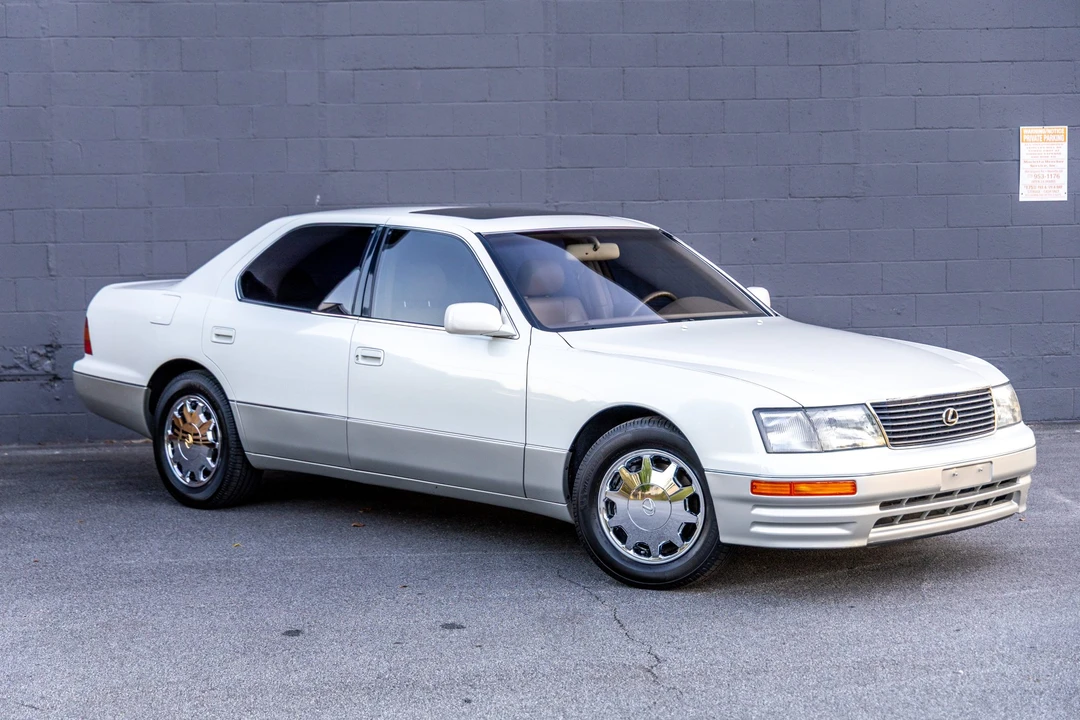 1996 Lexus LS 2nd Gen - Image 15 of 31