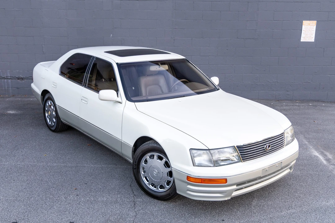 1996 Lexus LS 2nd Gen - Image 12 of 31