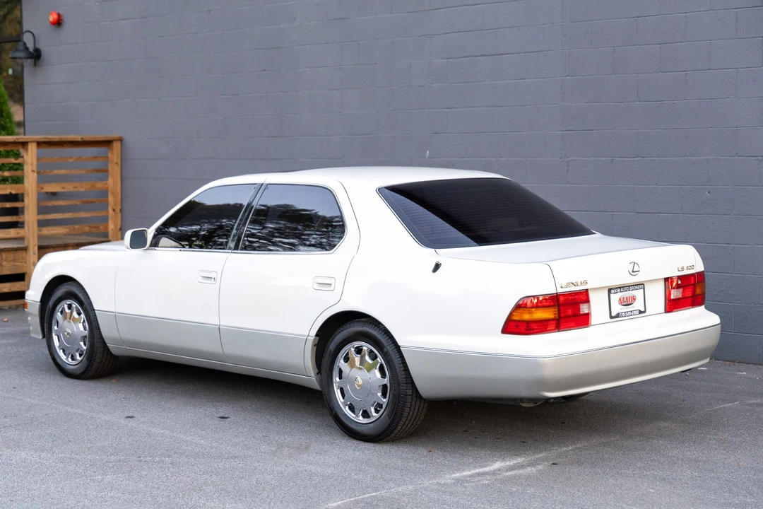 1996 Lexus LS 2nd Gen - Image 29 of 31