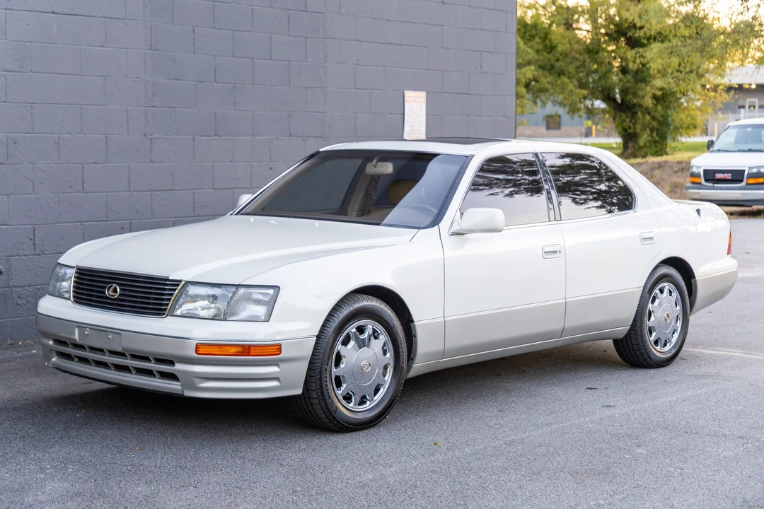 1996 Lexus LS 2nd Gen - Image 5 of 31