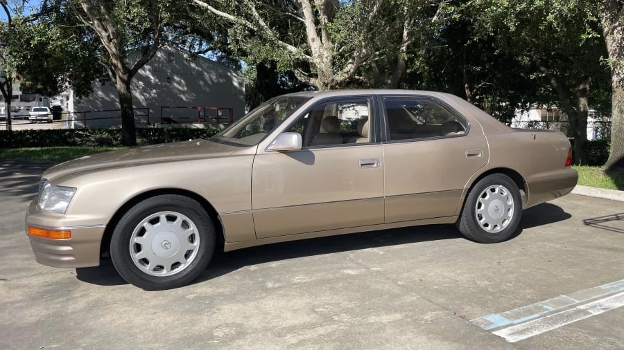 1996 Lexus LS 2nd Gen - Image 2 of 14