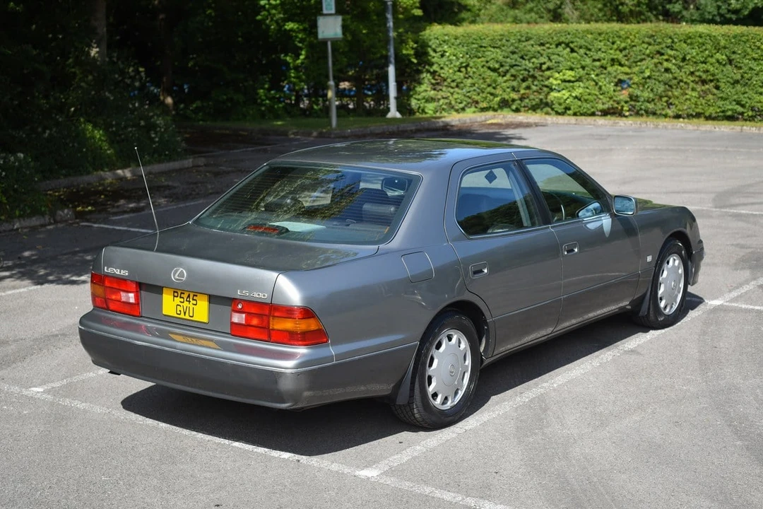 1996 Lexus LS 2nd Gen - Image 3 of 30