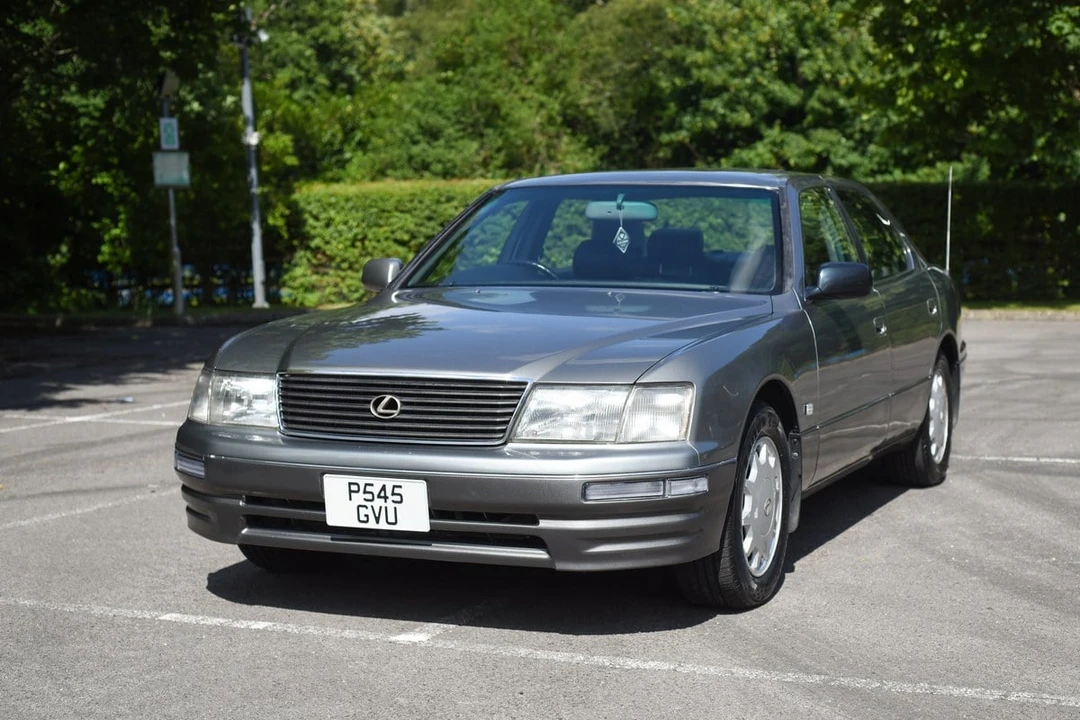 1996 Lexus LS 2nd Gen - Image 17 of 30